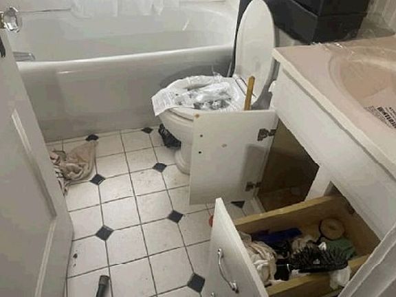 4th image of 21 Barcelona Ave