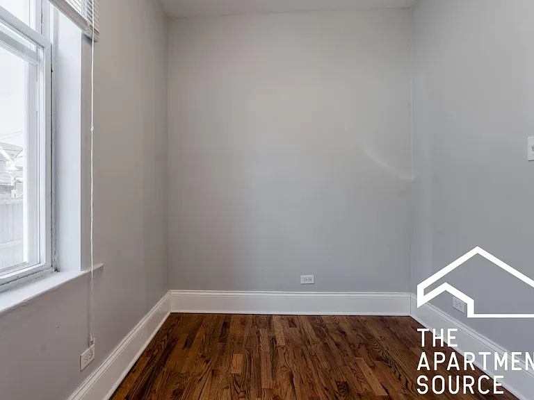 2858 N Central Park Ave #1F — Photo 6