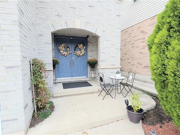 3rd image of 68 Benjamin Dr