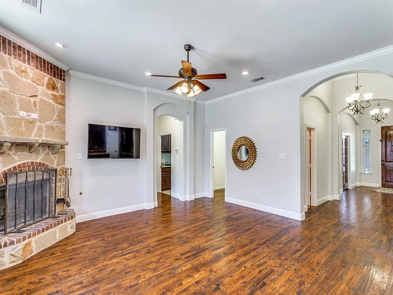 10961 Silver Horn Dr — Photo 5