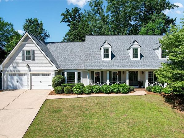 4824 Dunwoody Station Dr, Dunwoody, GA 30338