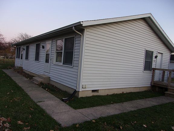 3rd image of 620 N Wagner Ave