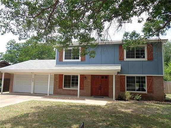 3rd image of 909 Charleston Dr