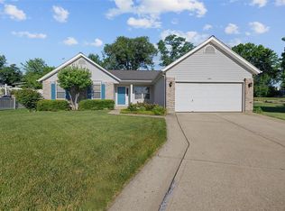1735 Chestnut Farms Ct, Fenton, MO 63026