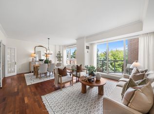 2727 Yonge St #713, Toronto, ON M4N3R6