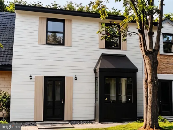 836 Holly Dr, La Plata, MD 20646