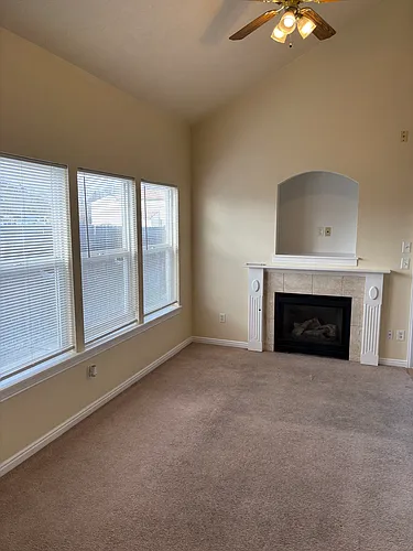 1309 S Ivy St #102 Photo 1