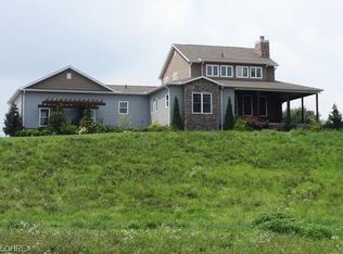 5370 Hilltop Dr NW, Strasburg, OH 44680