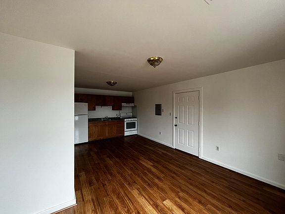 2nd image of 4802 Indianapolis Blvd #206
