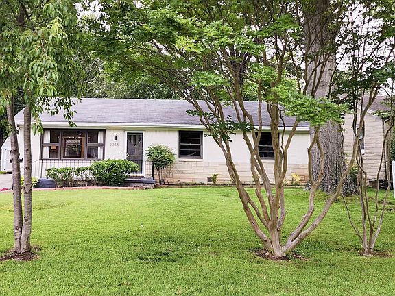 2nd image of 2315 Clay St