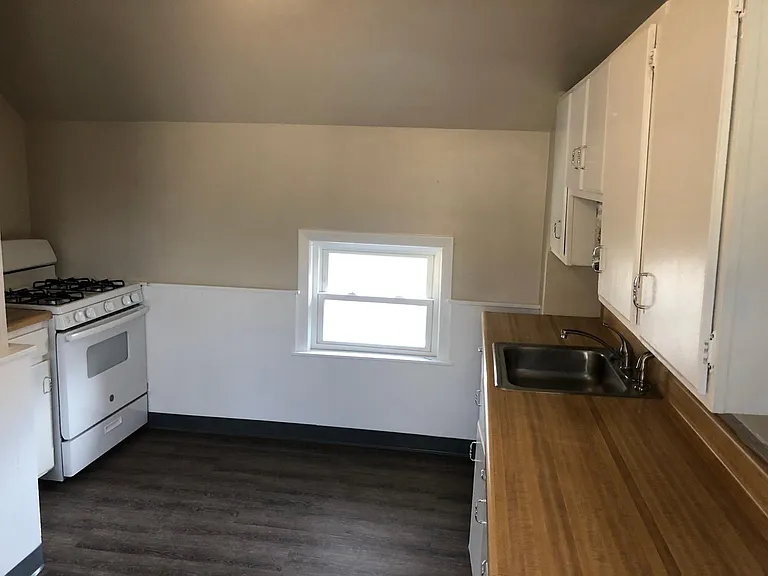 1064 Main St #2 — Photo 7