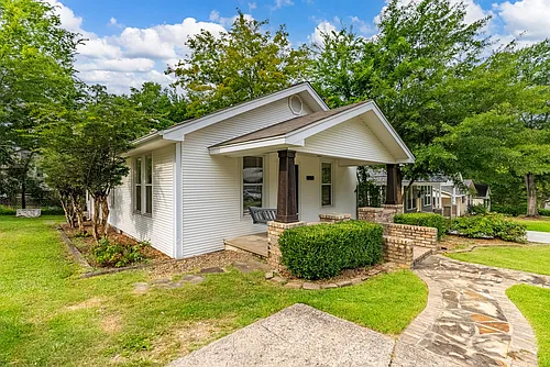 4905 Lee Ave Photo 1