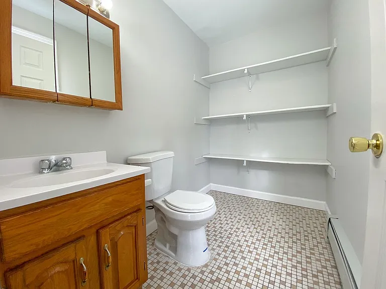 158 Ward St — Photo 22