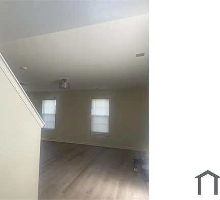8327 Wallace Glen Dr — Photo 2