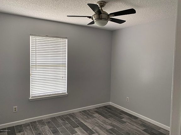 4th image of 7850 Aquarius Cir S