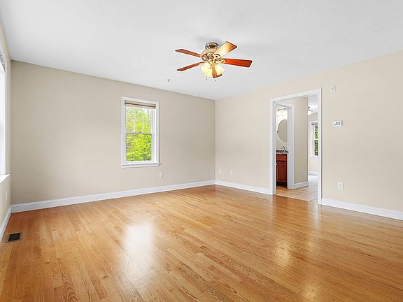 3rd image of 400 Justin Dr Unit 1