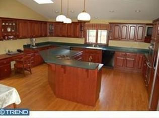 9 Seabury Ln, Downingtown, PA 19335
