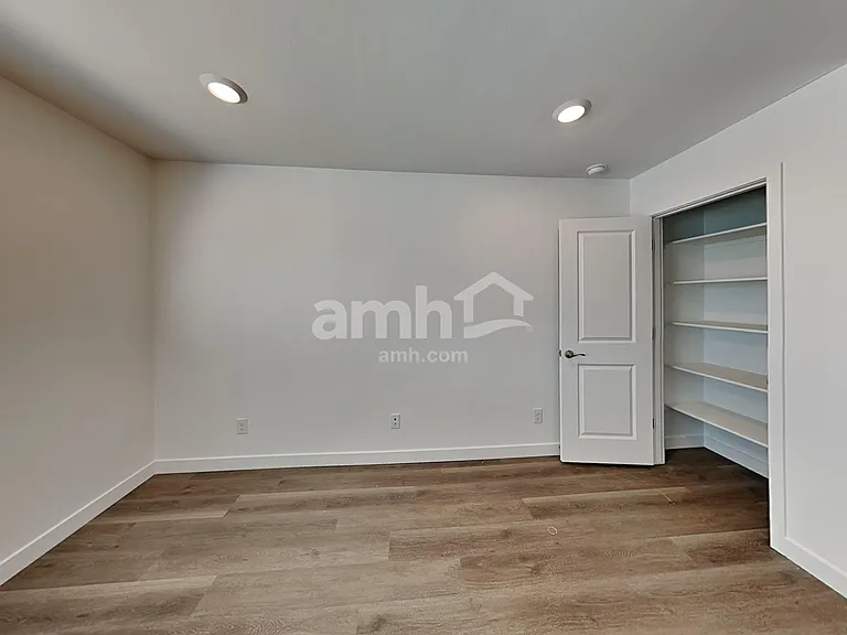 6294 W Calle Bilboa — Photo 10