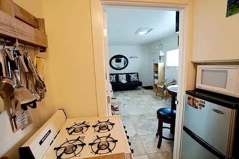 Stove, medium sized fridge, microwave- perfect little set up for a single person