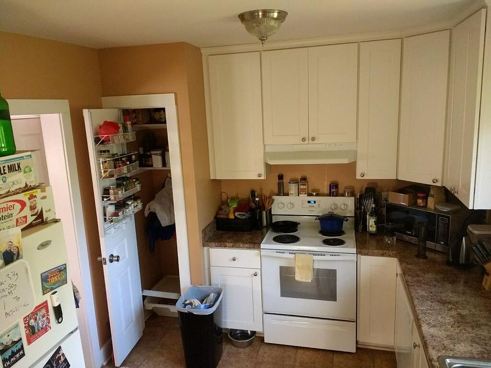 2nd image of 1513 Ward Ave NE