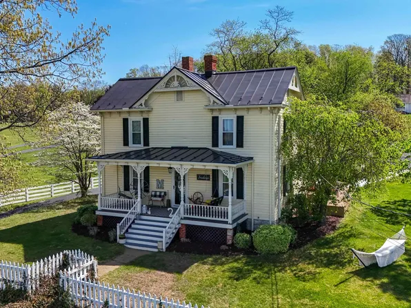 955 Entry School Rd, Fishersville, VA 22939