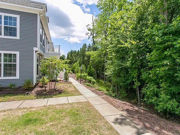 2nd image of 309 Promenade Ln