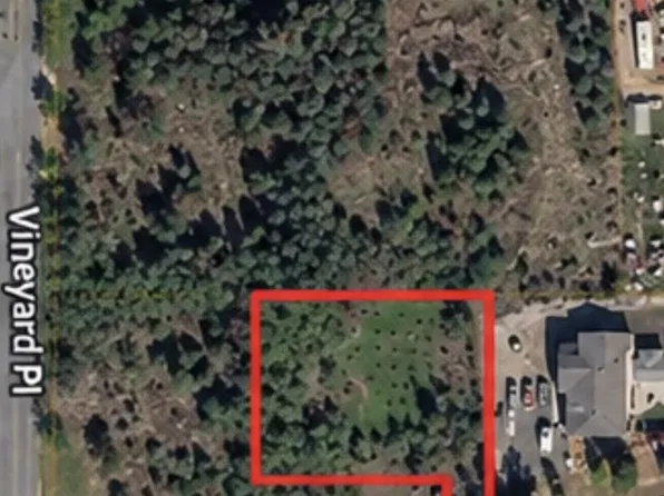 622 Schumacher St, Cave Junction, OR 97523