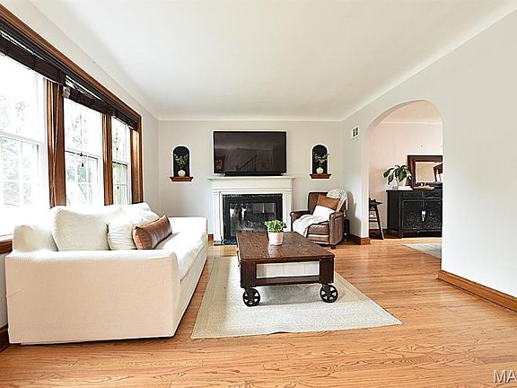5th image of 6219 Mardel Ave