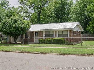 520 S 5th St, Chickasha, OK 73018