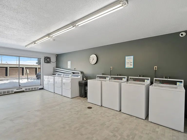 109th Place Apartments — Photo 33