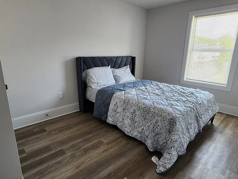 380 Lake St #2 — Photo 6