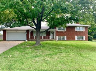 1107 London Dr, Columbia, MO 65203