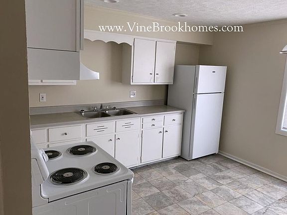 3rd image of 7831 E Renfrew Dr