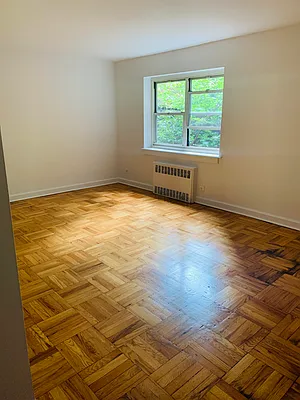 Rented by Queens Apartments Realty LLC | media 13