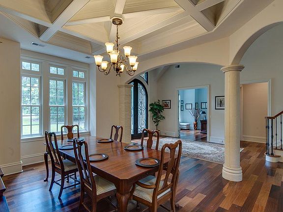 4th image of 5 Sylvan Court