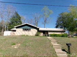 302 Longview St, Vicksburg, MS 39180