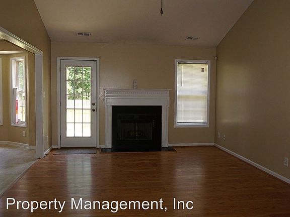 2nd image of 109 Dolores Ct