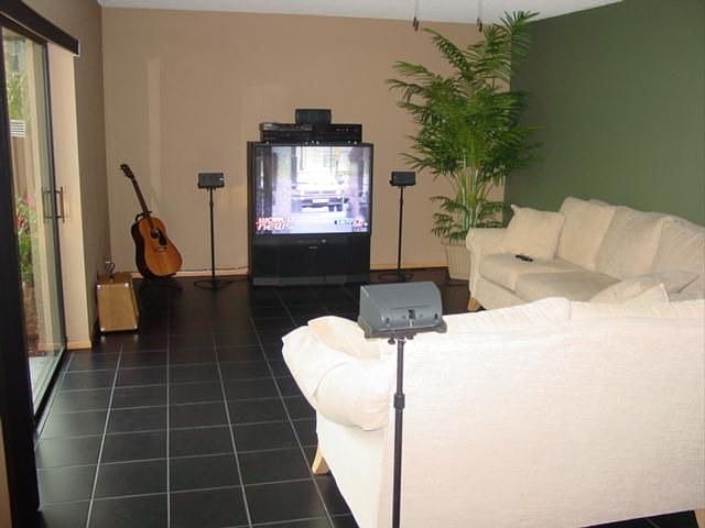 2nd image of 2564 Camelot Ct