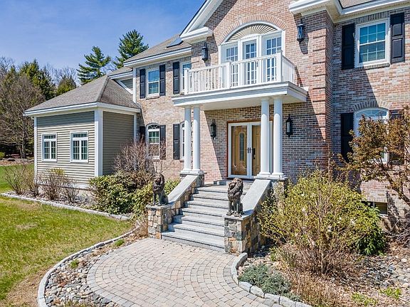 3rd image of 101 Highland Circle