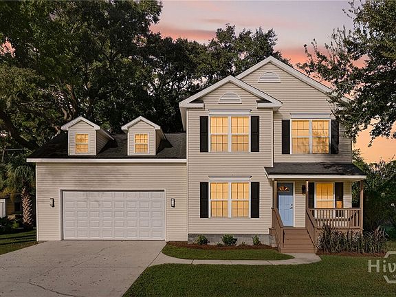 2nd image of 3209 Woodlawn Drive