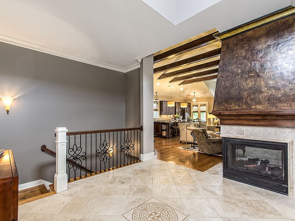 1st image of 7122 Calabria Pl