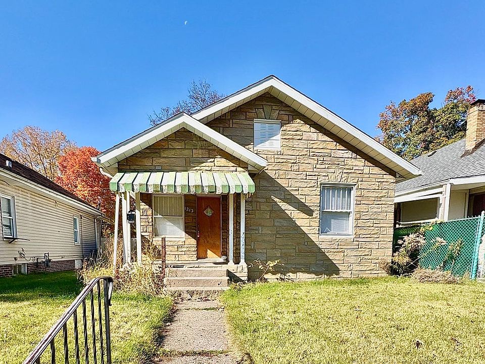 1st image of 1213 College St
