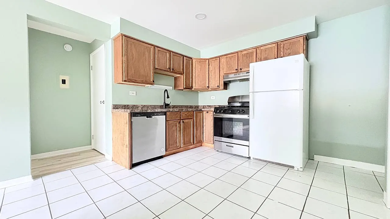 1 bed, 720 sqft, $1,499 — Photo 3