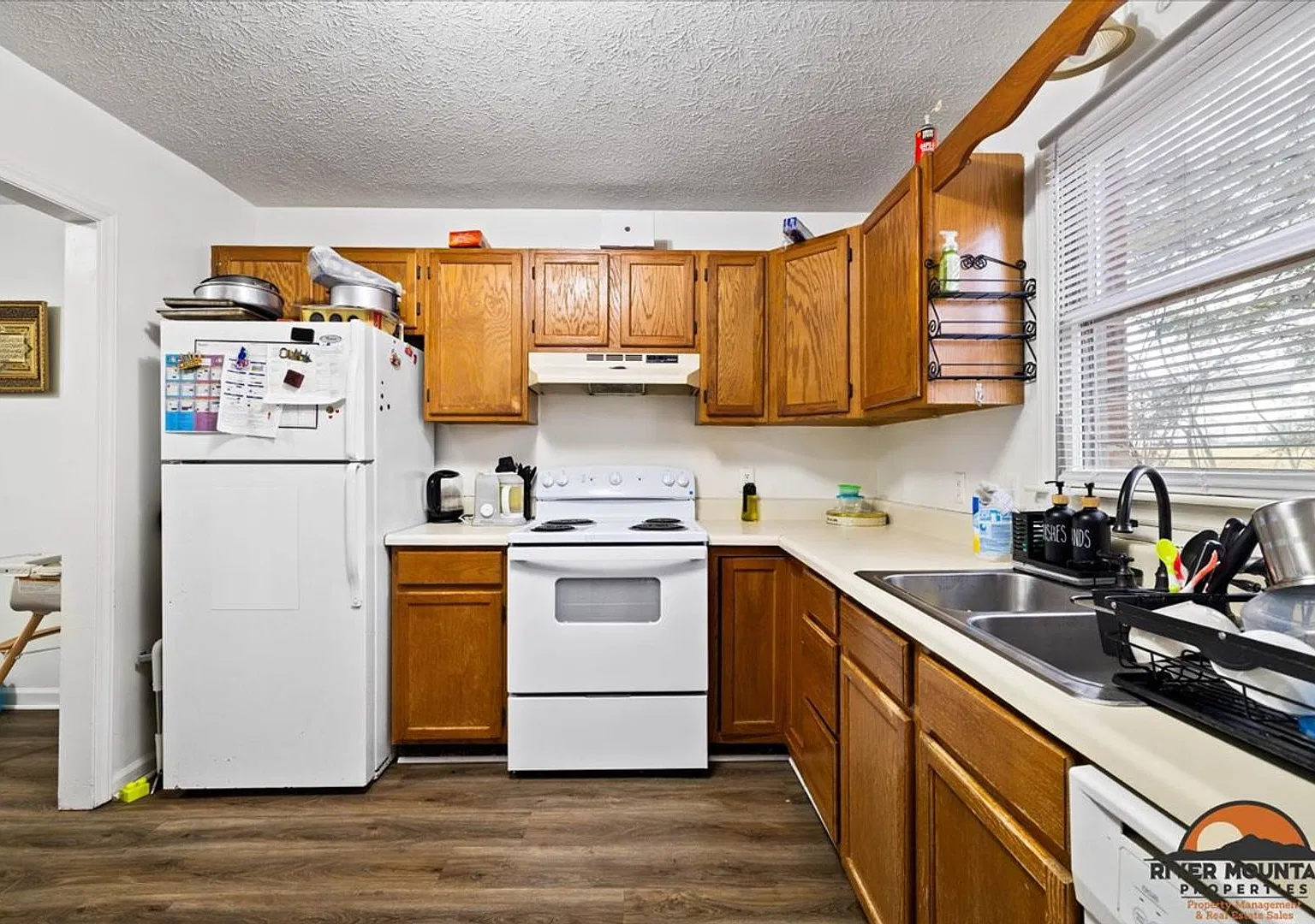 Spacious 3-Bedroom Duplex in Blacksburg — Photo 1