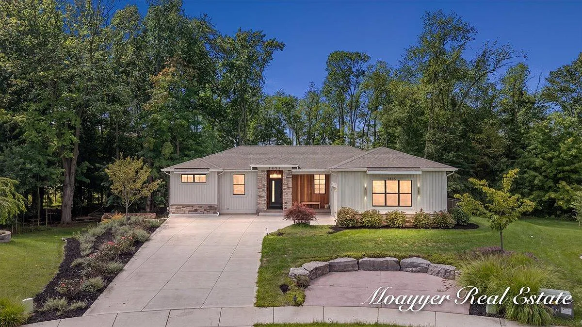 1835 Gloryfield Dr SW — Photo 1