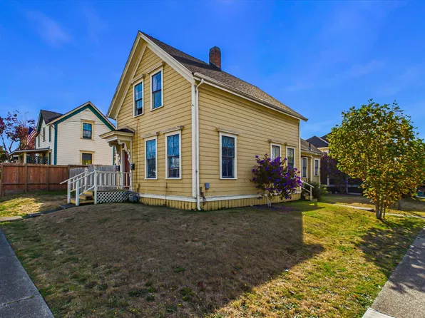 704 M St, Eureka, CA 95501