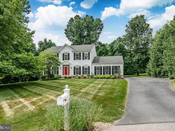 110 Freiberg Dr, Lincoln University, PA 19352