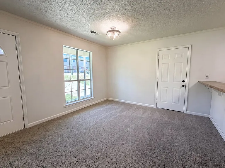 145 King Valley Rd — Photo 13