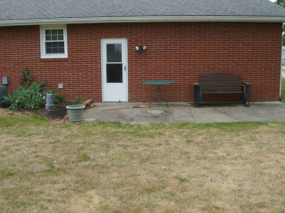 3rd image of 5249 Glenoak Dr