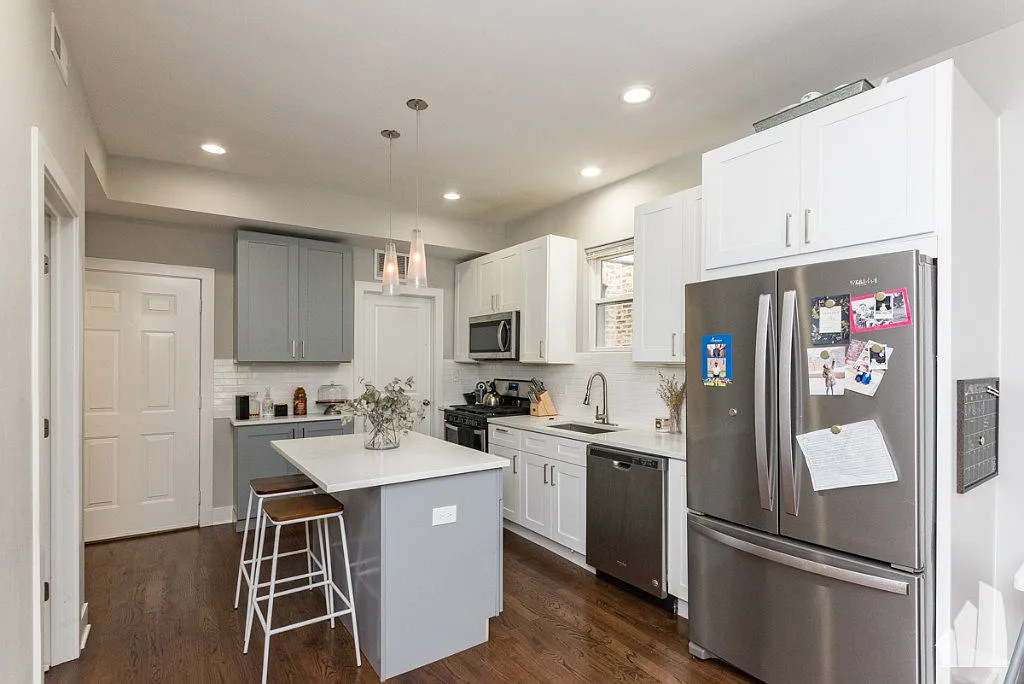 3 bed, 2.0 bath, $3,700 — Photo 2